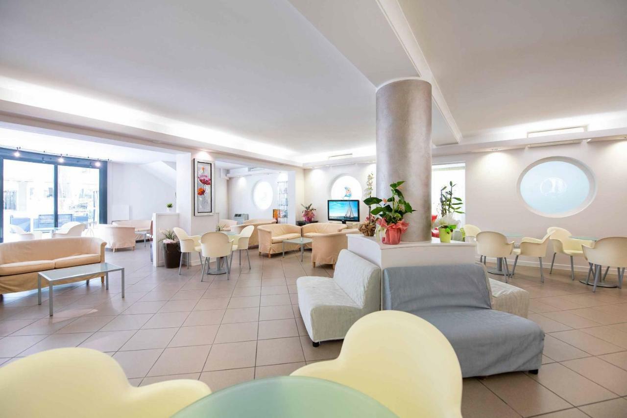 Hotel Cuba ミラノ・マリッティマ エクステリア 写真